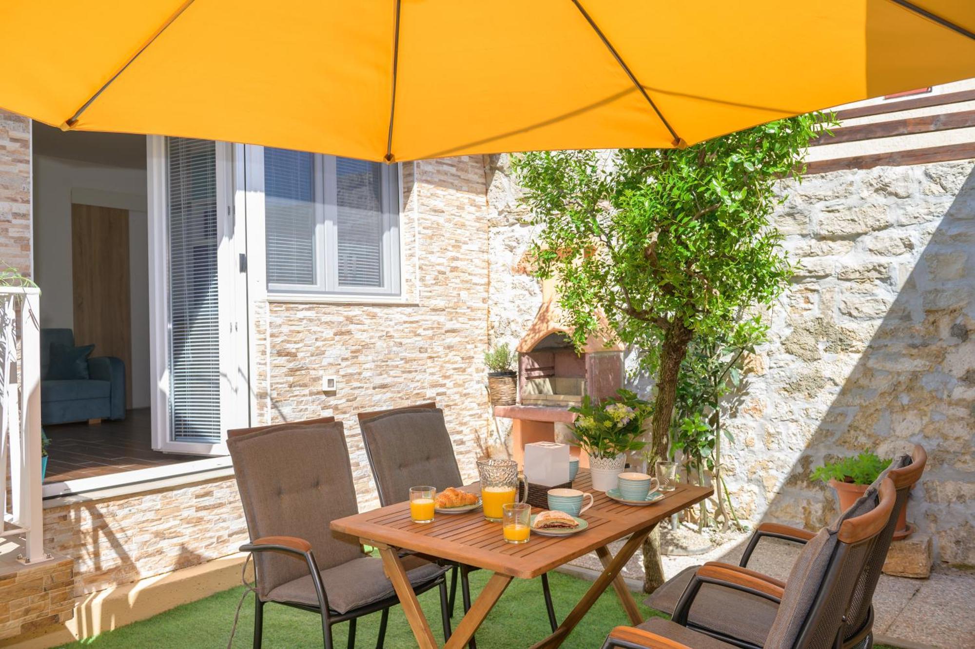 Apartman Dana Kastelir-Labinci Экстерьер фото